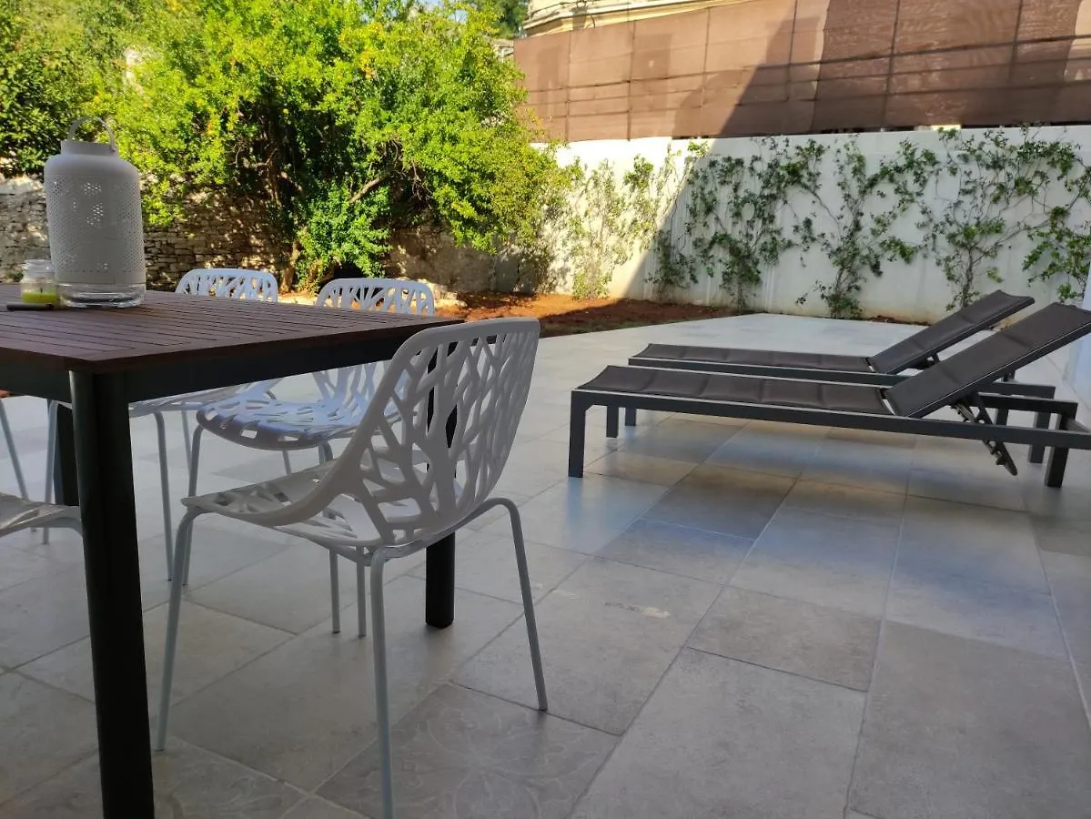 Apartvilla Castropola