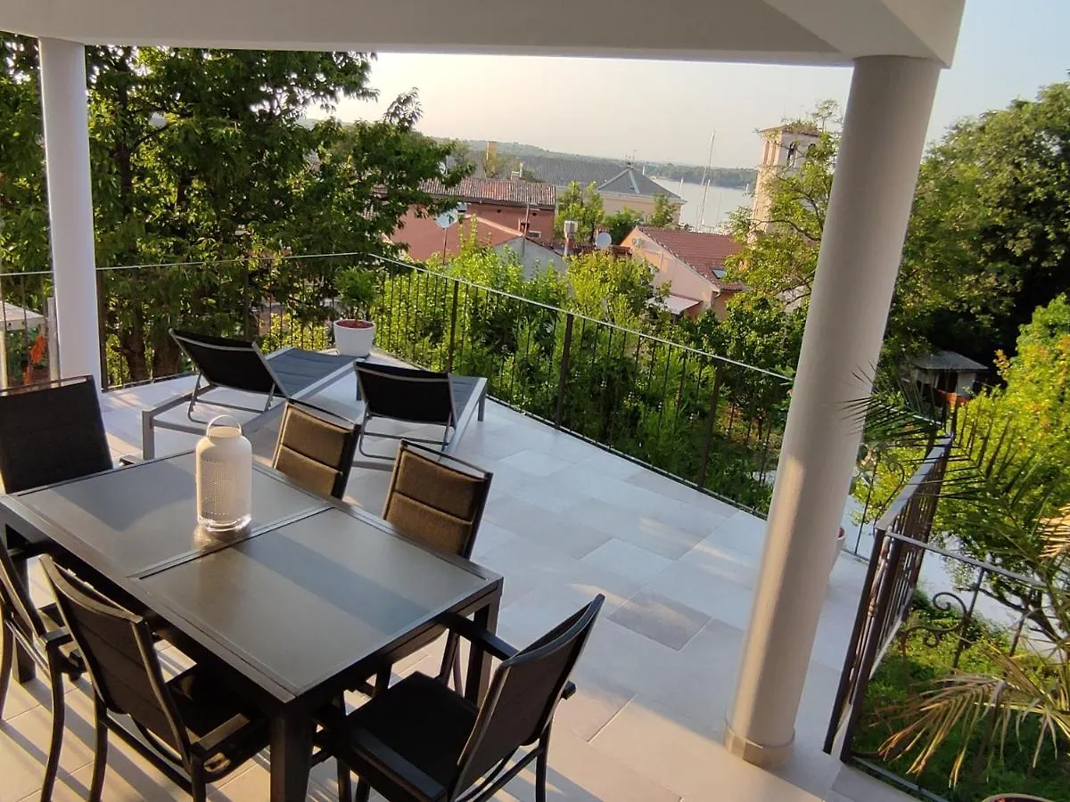 Apartvilla Castropola