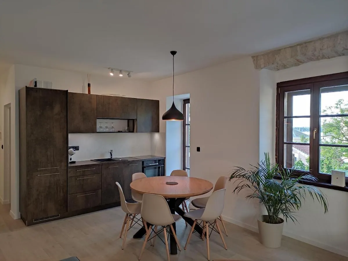Apartvilla Castropola