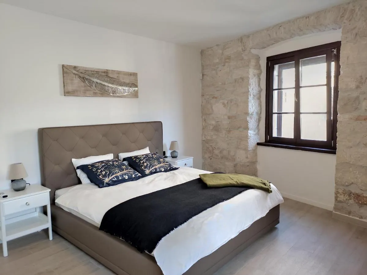 Apartvilla Castropola 아파트 풀라