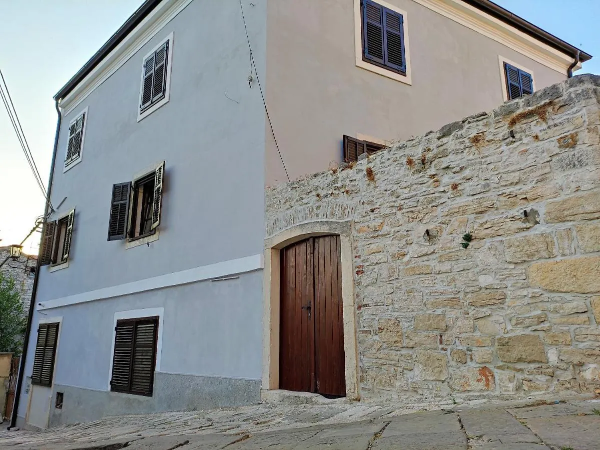 Apartvilla Castropola 풀라