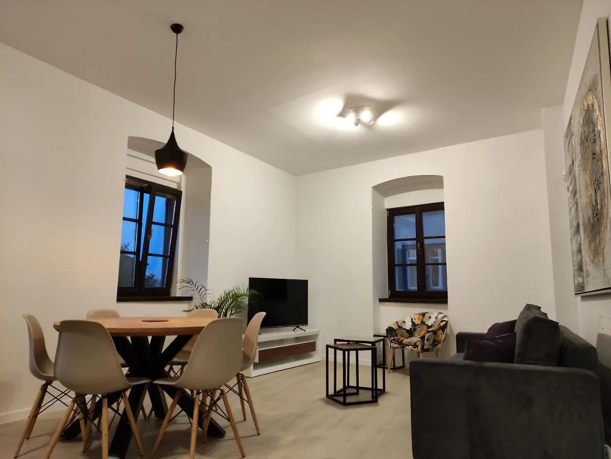 Apartvilla Castropola 0*, 풀라