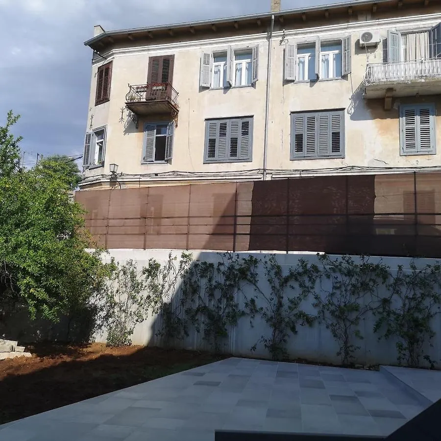 Apartvilla Castropola 아파트