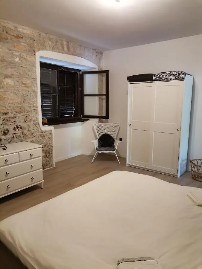 아파트 Apartvilla Castropola